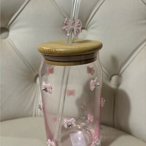 Pink Bow-Embellished Glass Tumbler with Bamboo Lid